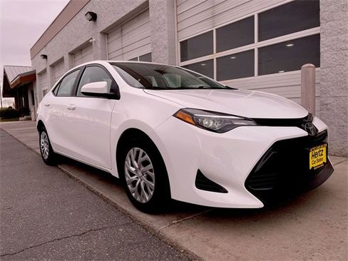 Used 2019 Toyota Corolla L image 10