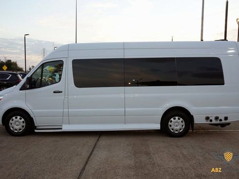 Used 2022 Mercedes-Benz Sprinter 3500 image 5