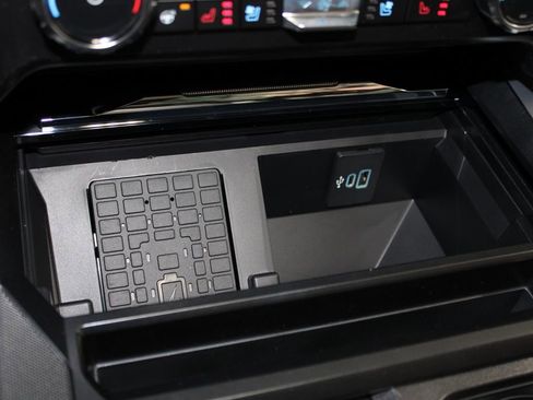 New 2026 Ford F250 Lariat w/ Black Appearance Package image 51