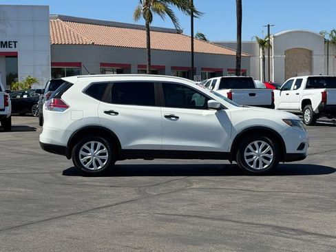 Used 2016 Nissan Rogue S FWD image 4