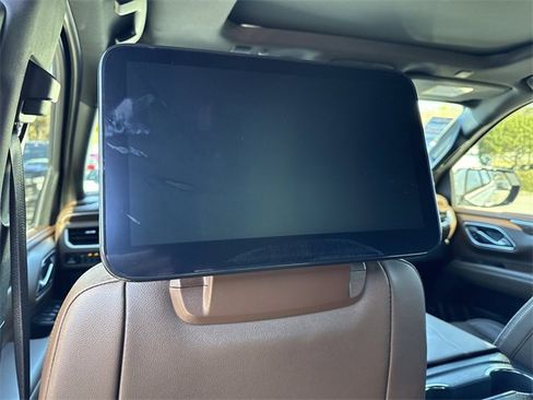 Used 2023 Chevrolet Tahoe High Country w/ Advanced Technology Package image 13