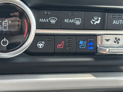 Used 2024 Ford Expedition Limited AWD/4WD image 21
