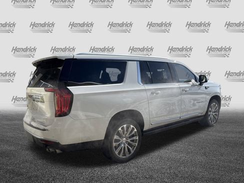 Used 2022 GMC Yukon XL Denali image 9