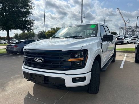 Used 2025 Ford F150 XLT w/ Equipment Group 302A MID AWD/4WD image 9