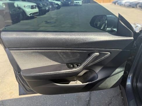 Used 2020 Tesla Model 3 Long Range image 9