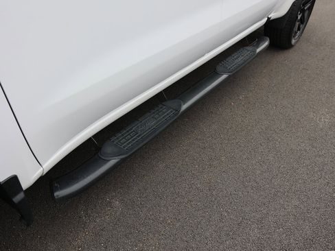 Used 2023 Chevrolet Silverado 1500 Custom image 9