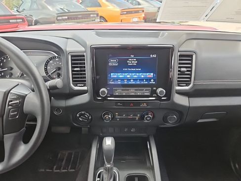 Used 2023 Nissan Frontier SV AWD/4WD image 29