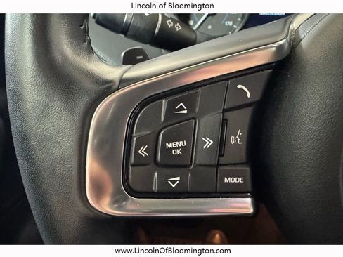 Used 2019 Jaguar F-PACE Prestige image 38