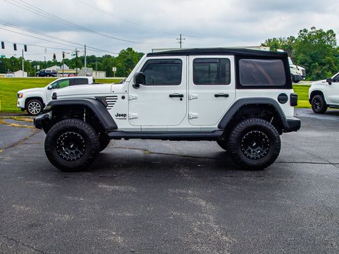 Used 2022 Jeep Wrangler Unlimited Sport AWD/4WD image 4