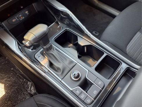New 2026 Kia Sorento LX FWD image 6