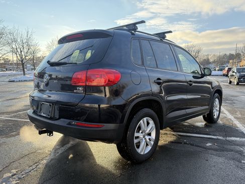 Used 2016 Volkswagen Tiguan S image 11