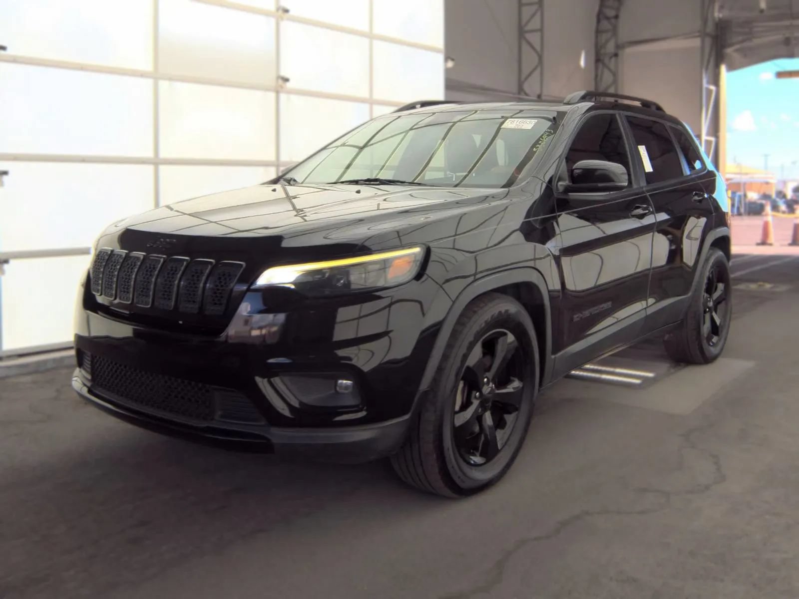 Used 2020 Jeep Cherokee Latitude Plus AWD/4WD image 1