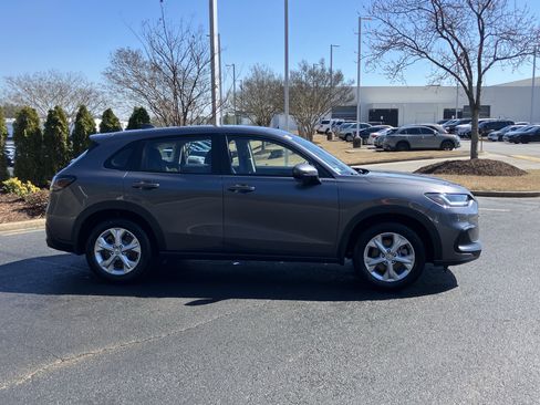 Certified 2025 Honda HR-V LX image 11