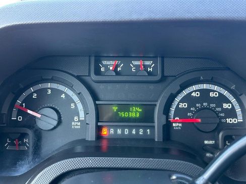 Used 2019 Ford E-450 and Econoline 450 Super Duty w/ Power Windows & Locks Group image 40