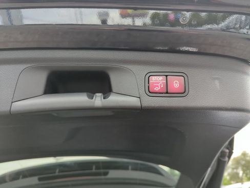 Used 2021 Mercedes-Benz GLE 350 4MATIC w/ 3rd Row Seat Package image 35