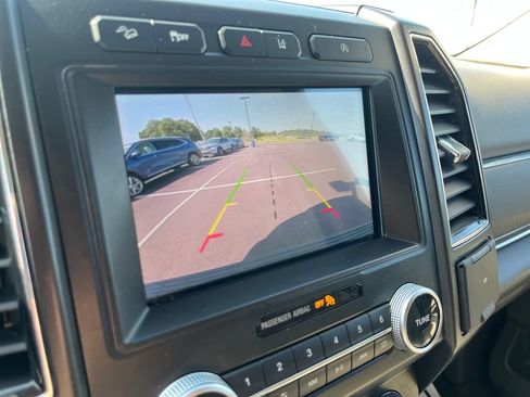 Used 2021 Ford Expedition Limited AWD/4WD image 19