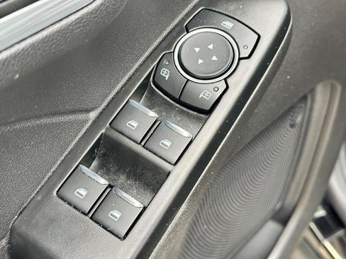 Used 2025 Ford Escape Platinum AWD/4WD image 17