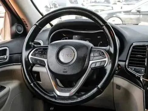 Used 2021 Jeep Grand Cherokee Limited w/ Luxury Group II AWD/4WD image 20
