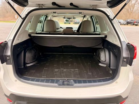 Used 2023 Subaru Forester Premium AWD/4WD image 27
