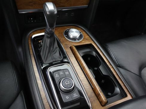 Used 2023 Nissan Armada SL image 58