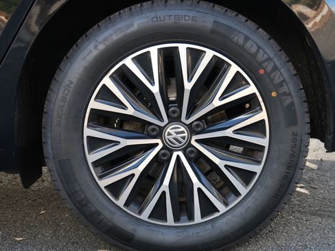 Used 2019 Volkswagen Jetta SEL image 9