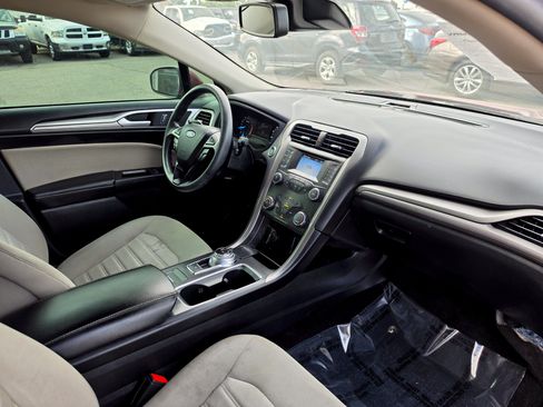 Used 2020 Ford Fusion S FWD image 21