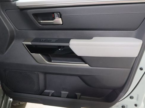 New 2026 Toyota Tundra Limited AWD/4WD image 16