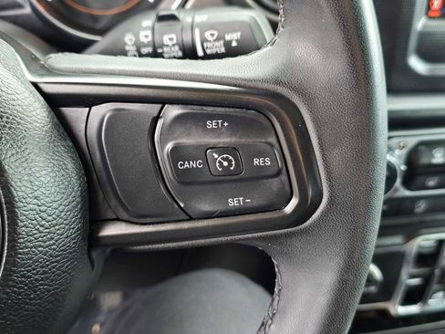 Used 2023 Jeep Wrangler Sport S image 34