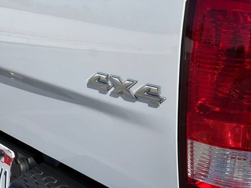 Used 2016 RAM 3500 Tradesman w/ Chrome Appearance Group AWD/4WD image 24