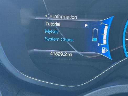 Used 2017 Ford C-MAX Energi SE image 16
