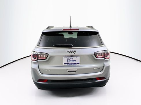 Used 2022 Jeep Compass Latitude AWD/4WD image 6