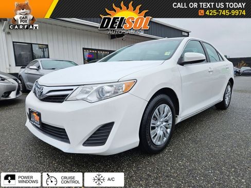 Used 2013 Toyota Camry LE image 1