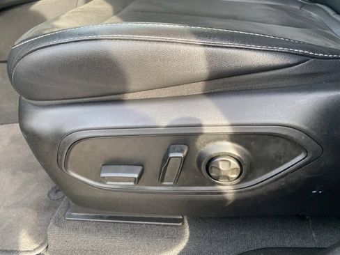 Used 2023 Jeep Grand Cherokee Altitude image 16