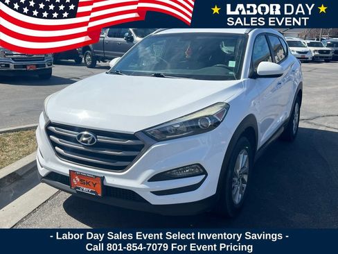 Used 2016 Hyundai Tucson SE w/ Option Group 02 FWD image 2