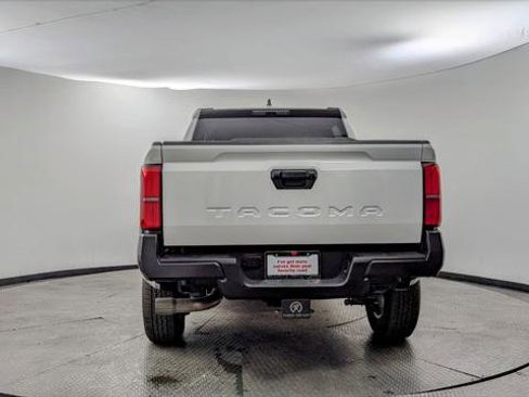 Used 2025 Toyota Tacoma SR image 7