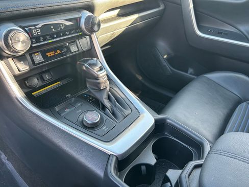 Used 2020 Toyota RAV4 XSE image 18