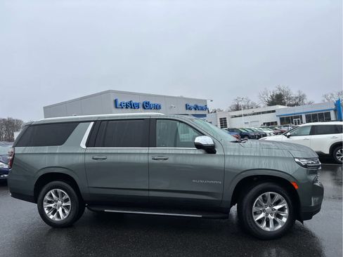 Certified 2023 Chevrolet Suburban Premier image 4