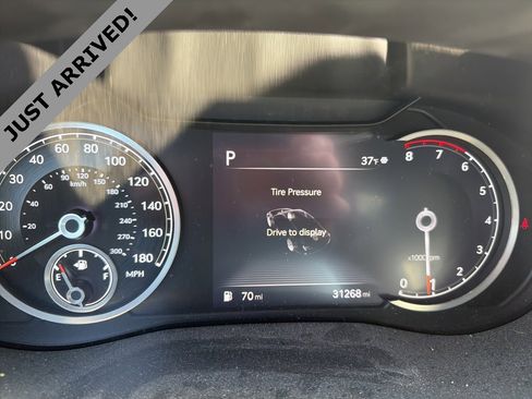 Used 2022 Genesis G70 3.3T image 12