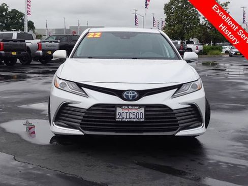 Certified 2022 Toyota Camry XLE FWD image 3