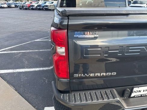 Used 2021 Chevrolet Silverado 1500 RST image 38