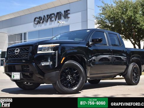 Used 2023 Nissan Frontier SV w/ Midnight Edition Package RWD image 1