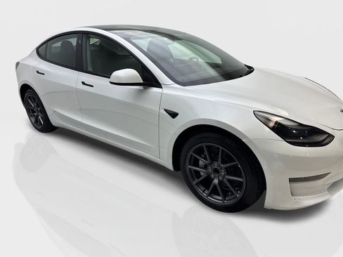 Used 2023 Tesla Model 3 Standard Range RWD image 12