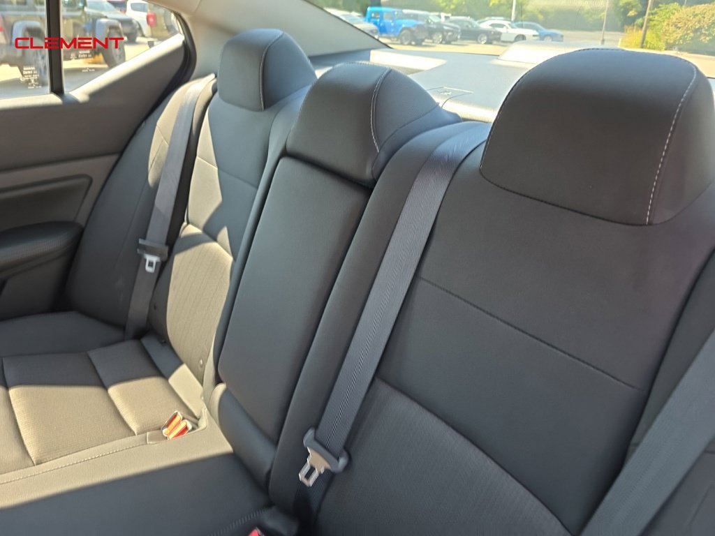 Used 2025 Nissan Altima 2.5 SV FWD image 23