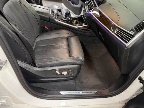 Used 2019 BMW X7 xDrive50i w/ M Sport Package image 38