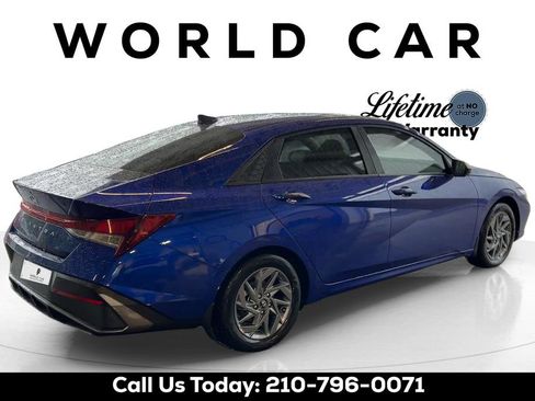 Used 2024 Hyundai Elantra SEL FWD image 7