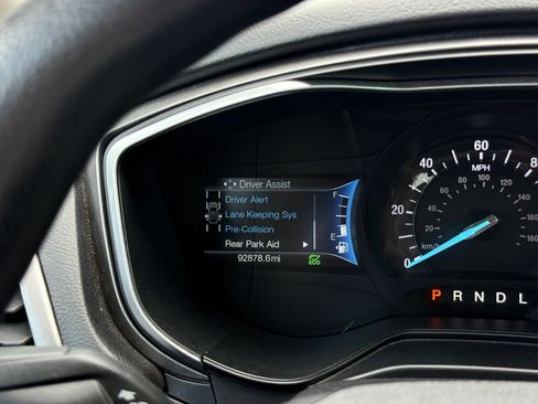 Used 2019 Ford Fusion SE FWD image 30