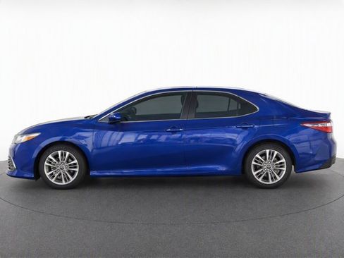 Used 2015 Toyota Camry SE FWD image 4