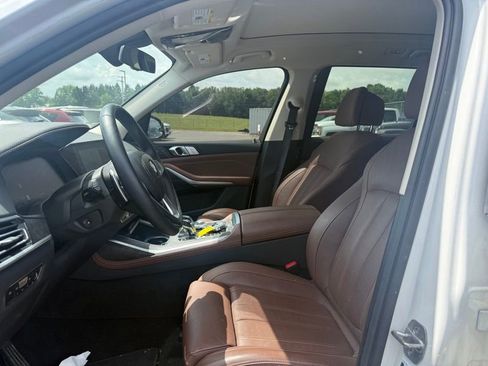 Used 2022 BMW X7 xDrive40i w/ Executive Package AWD/4WD image 9