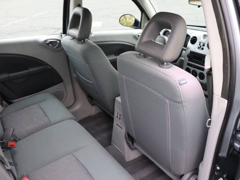 Used 2009 Chrysler PT Cruiser FWD image 26