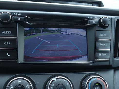 Certified 2018 Toyota RAV4 LE image 27